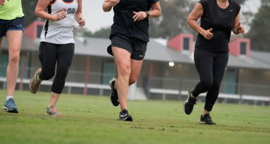 group of runners running in the park, virtual run coaching, online run coaching Melbourne, Melbourne virtual run coach, online run coach Melbourne