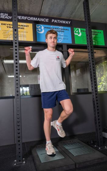 strength assessment, VALD, strength coaching, sports physiotherapy running, Melbourne strength training, athlete using VALD