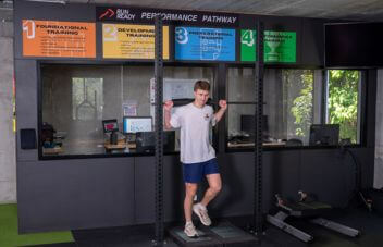 strength training, strength and conditioning Melbourne, Teen S&C, teen strength and conditioning, teen strength training, teen doing VALD assessment